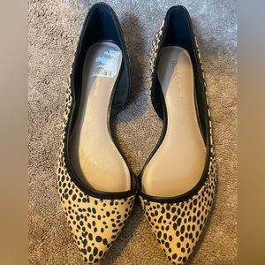 BCBG flat shoes